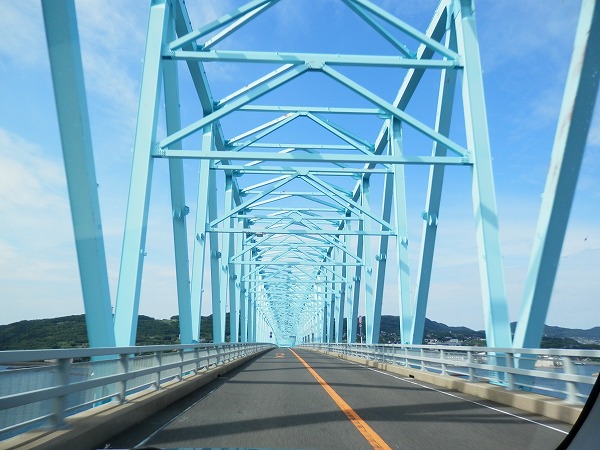 青い橋